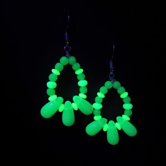 Uranium glass triple teardrop earrings - Picture 7 of 13